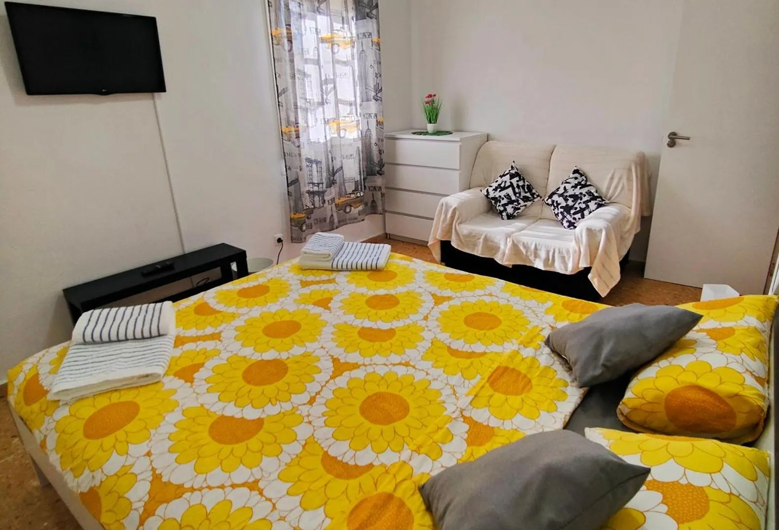 Ana'S House - Rooms In Private Home Maspalomas  Hostel Maspalomas (Gran Canaria)